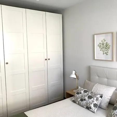 Appartamento A 200 Metros De La Playa, Mobiliario Nuevo, Wifi *